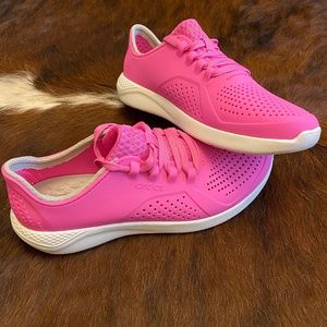 NWOT Crocs Lite Ride Sneakers